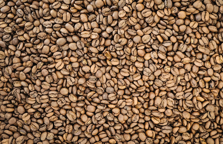 Kávové zrná pražené light roast na filter